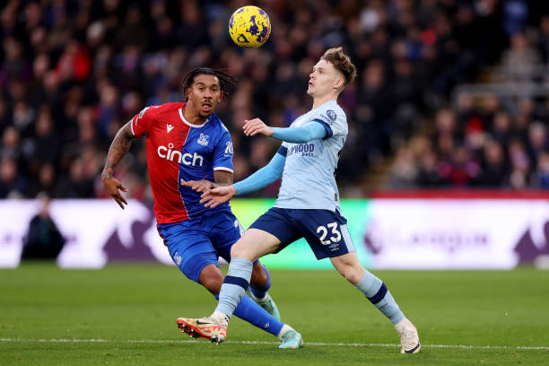 尤其是在他 尤其是在他